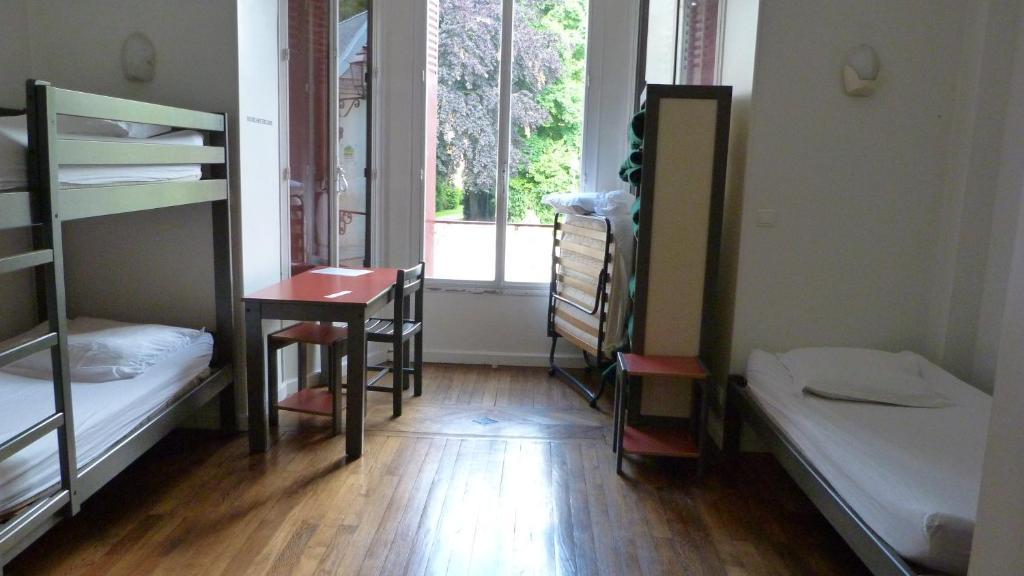 La Maison Des Randonneurs Vandrehjem Auxerre Værelse billede